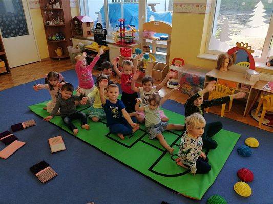 Grafika #31: Ferie zimowe na wesoło