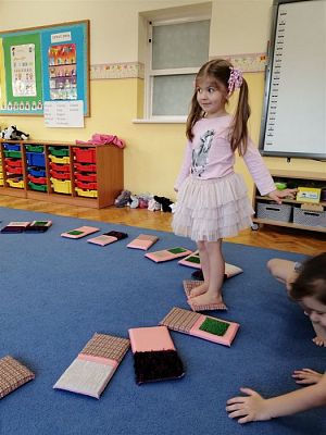 Grafika #44: Ferie zimowe na wesoło