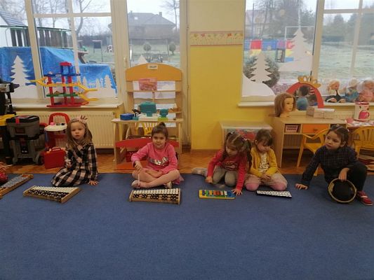 Grafika #50: Ferie zimowe na wesoło