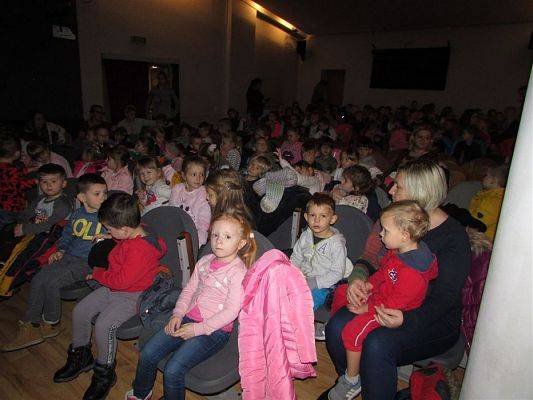 Grafika #7: 04.12.2019 Wyjazd do teatru lalek "Tęcza" w Słupsku