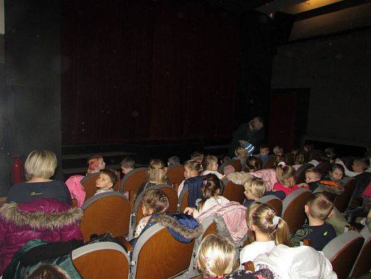 Grafika #9: 04.12.2019 Wyjazd do teatru lalek "Tęcza" w Słupsku