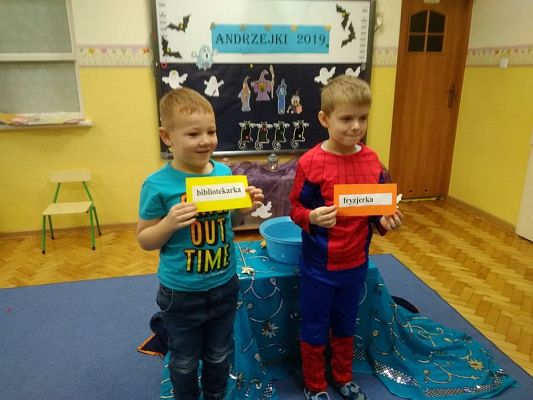 Grafika #8: 29.11.2019 Andrzejki gr III