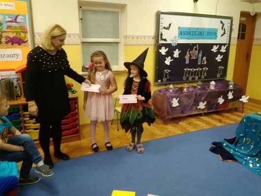 Grafika #9: 29.11.2019 Andrzejki gr III