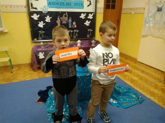 Grafika #15: 29.11.2019 Andrzejki gr III