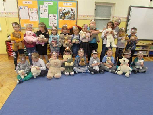 Grafika #68: 25.11.2019 Dzień Pluszowego Misia