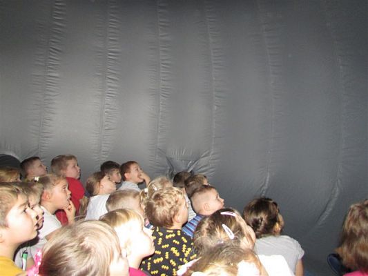 Grafika #20: 20.11.2019 Mobilne Planetarium