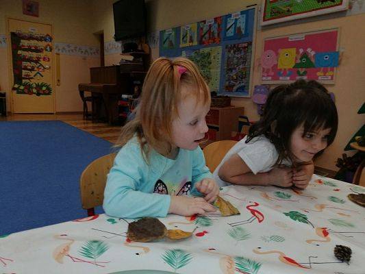 Grafika #0: Listopadowe eksperymentowanie w grupie Maluchów