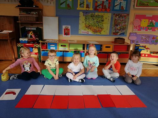 Grafika #4: Tak Maluszki obchodziły Święto Niepodległości