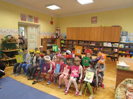 Grafika #2: 15.11.2019 Dzień postaci z bajek