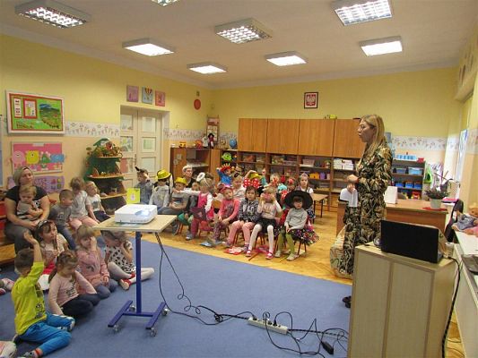 Grafika #25: 15.11.2019 Dzień postaci z bajek