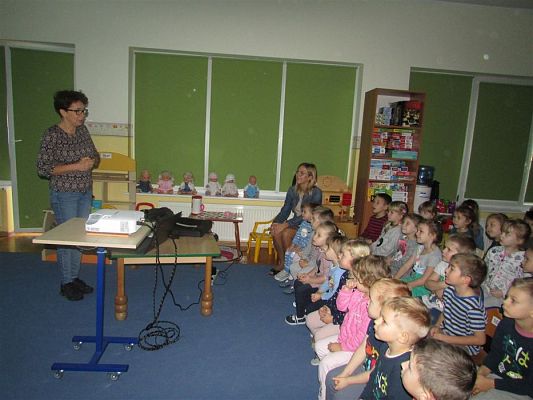 Grafika #0: 13.11.2019 Zajęcia edukacyjne nt. "Dokarmiamy ptaki"