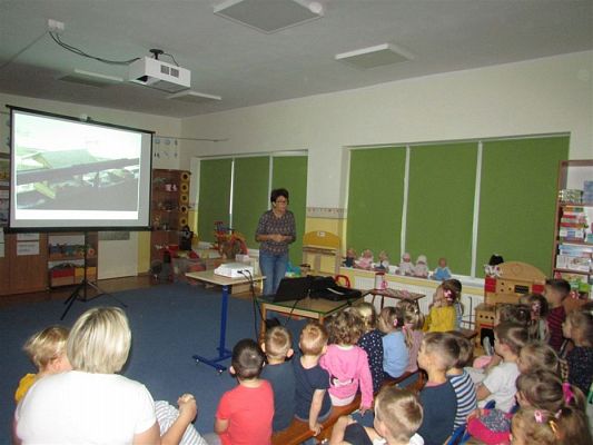 Grafika #16: 13.11.2019 Zajęcia edukacyjne nt. "Dokarmiamy ptaki"