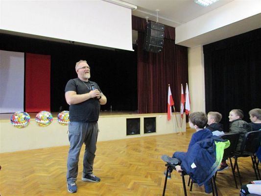 Grafika #18: 25.10.2019 Konkurs "Sfejsowani - uzależnienie XXI wieku"