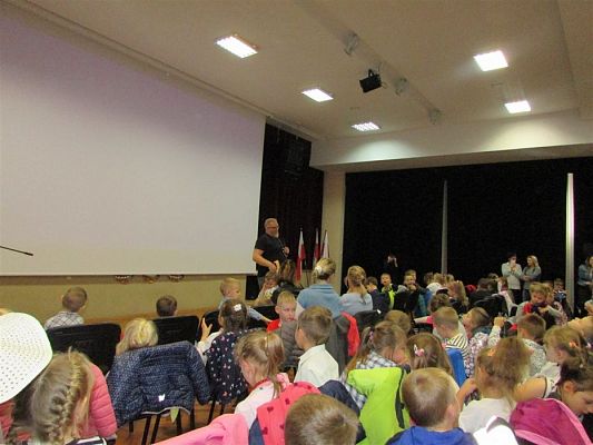 Grafika #32: 25.10.2019 Konkurs "Sfejsowani - uzależnienie XXI wieku"