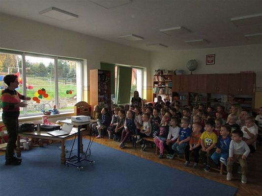 Grafika #14: 23.10.2019 Zajęcia edukacyjne nt."W świecie zwierząt-jeż"