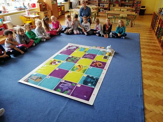 Grafika #1: 18.10.2019 Zajęcia z użyciem technologii informacyjnych w grupie III