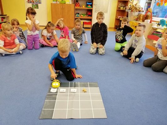 Grafika #7: 18.10.2019 Zajęcia z użyciem technologii informacyjnych w grupie III