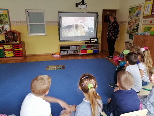 Grafika #12: 18.10.2019 Zajęcia z użyciem technologii informacyjnych w grupie III