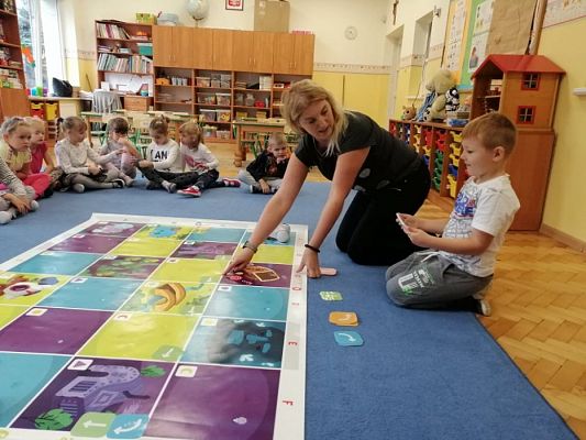 Grafika #15: 18.10.2019 Zajęcia z użyciem technologii informacyjnych w grupie III