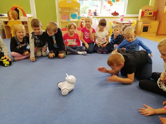 Grafika #22: 18.10.2019 Zajęcia z użyciem technologii informacyjnych w grupie III