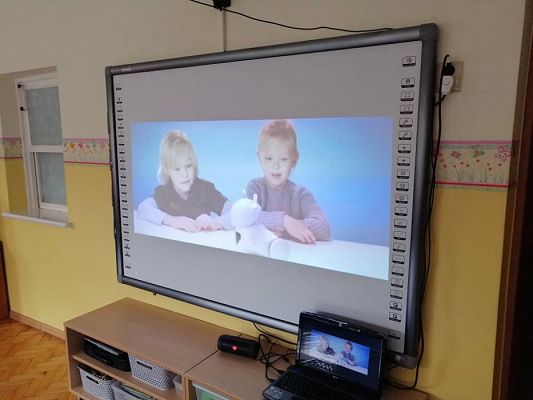 Grafika #24: 18.10.2019 Zajęcia z użyciem technologii informacyjnych w grupie III