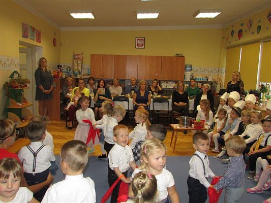 Grafika #31: Dzień Edukacji Narodowej w naszym przedszkolu