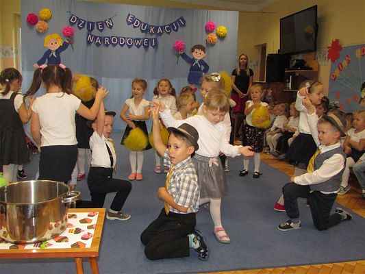 Grafika #40: Dzień Edukacji Narodowej w naszym przedszkolu