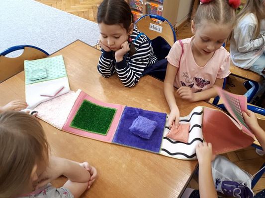 Grafika #22: 09.10.2019 Zajęcia gimnastyczne w gr II z elementami Metody Integracji Sensorycznej