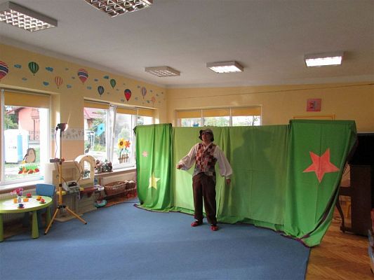 Grafika #1: 07.10.2019 Przedstawienie pt. "Jaś w krainie bajek"