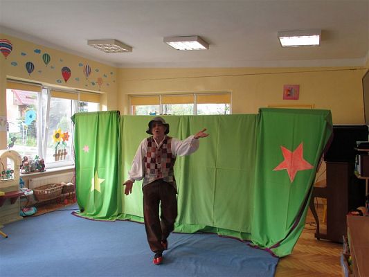 Grafika #2: 07.10.2019 Przedstawienie pt. "Jaś w krainie bajek"