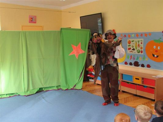 Grafika #7: 07.10.2019 Przedstawienie pt. "Jaś w krainie bajek"