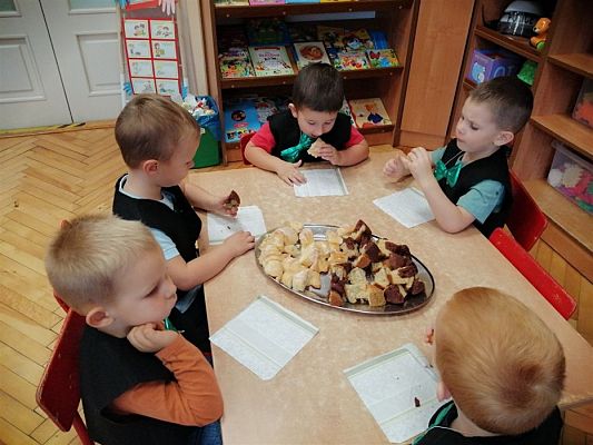 Grafika #12: 30.09.2019 Dzień Chłopaka