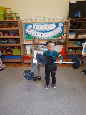 Grafika #32: 30.09.2019 Dzień Chłopaka