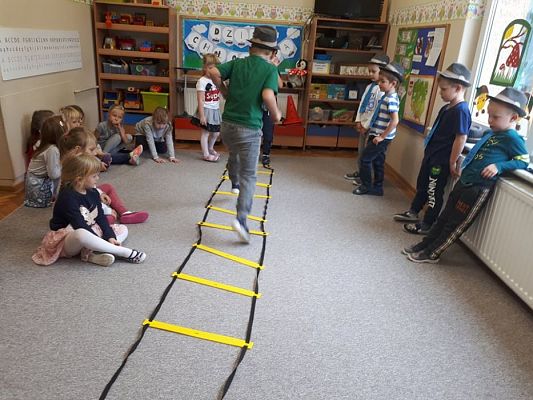 Grafika #35: 30.09.2019 Dzień Chłopaka