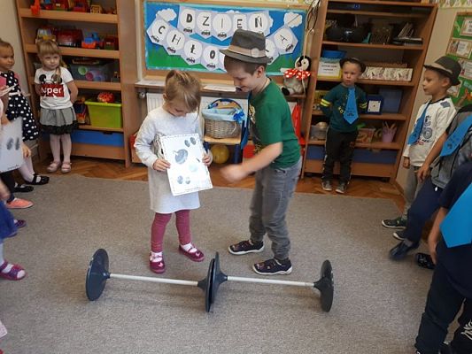 Grafika #36: 30.09.2019 Dzień Chłopaka