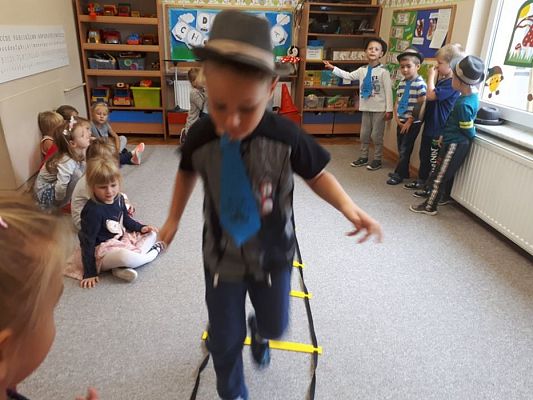 Grafika #37: 30.09.2019 Dzień Chłopaka