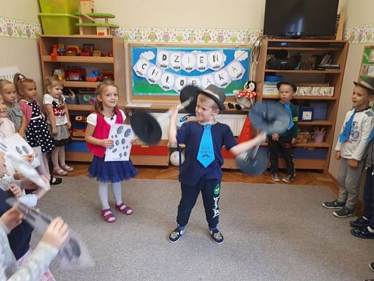 Grafika #55: 30.09.2019 Dzień Chłopaka