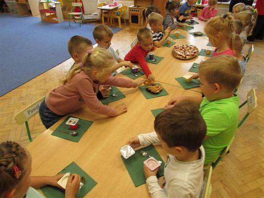 Grafika #65: 30.09.2019 Dzień Chłopaka