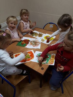 Grafika #7: 26.09.2019 Mały badacz razem z książką poznaje świat Gr II