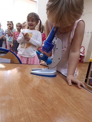 Grafika #30: 26.09.2019 Mały badacz razem z książką poznaje świat Gr II