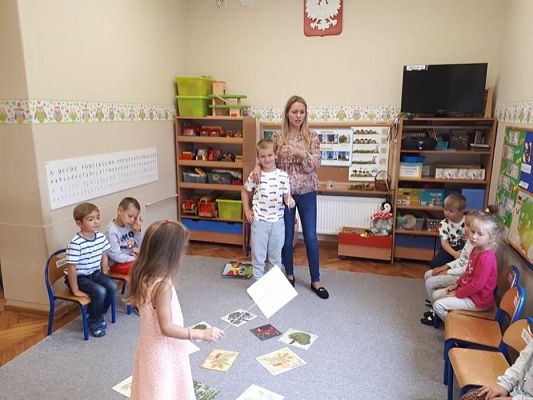 Grafika #33: 26.09.2019 Mały badacz razem z książką poznaje świat Gr II