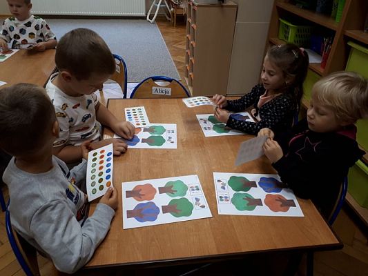 Grafika #62: 26.09.2019 Mały badacz razem z książką poznaje świat Gr II