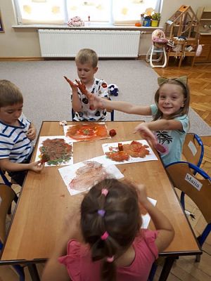 Grafika #64: 26.09.2019 Mały badacz razem z książką poznaje świat Gr II