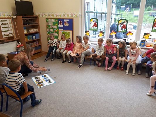 Grafika #66: 26.09.2019 Mały badacz razem z książką poznaje świat Gr II