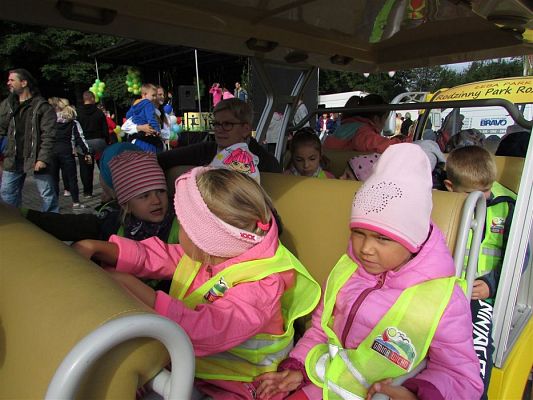 Grafika #5: 20.09.2019 Olimpiada osób niepełnosprawnych na stadionie w Charbrowie