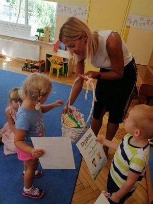 Grafika #2: 30.08.2019 Tydzień adaptacji w przedszkolu - wręczanie dyplomów