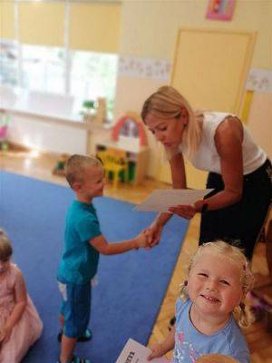 Grafika #5: 30.08.2019 Tydzień adaptacji w przedszkolu - wręczanie dyplomów