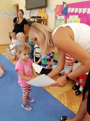 Grafika #8: 30.08.2019 Tydzień adaptacji w przedszkolu - wręczanie dyplomów