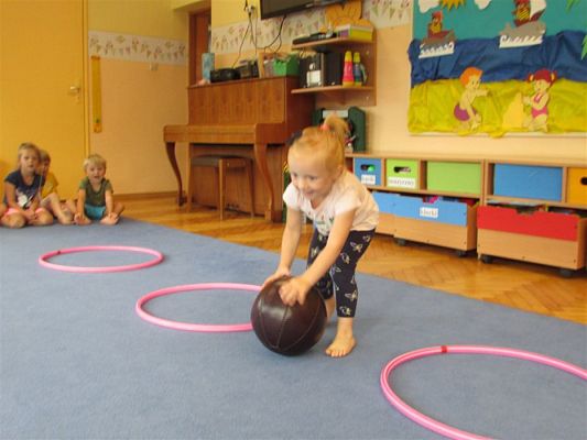 Grafika #1: Wakacyjne zabawy