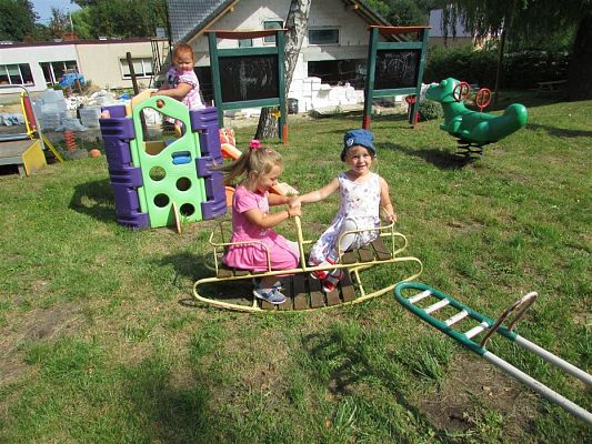 Grafika #38: Wakacyjne zabawy